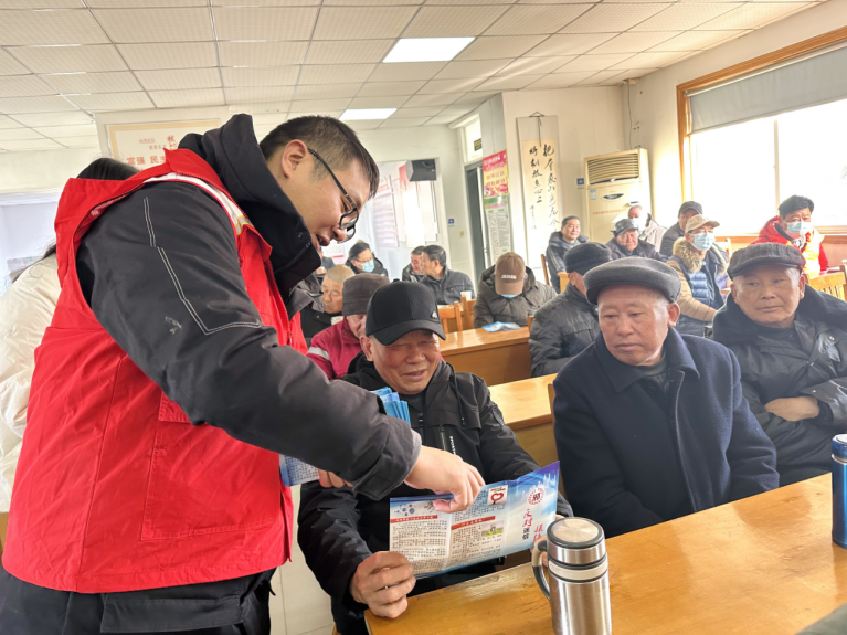 弘扬清风正气 筑牢反邪防线——浙江省平湖市林埭镇开展党员反邪教宣传活动561.png